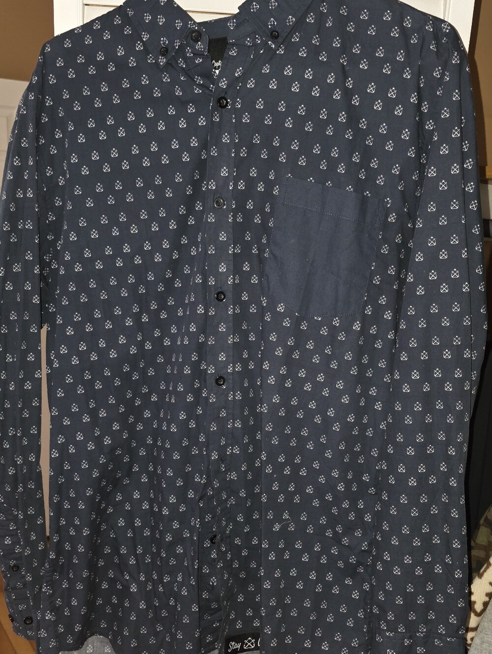 Captain’s Club Men’s Navy Blue Anchor Print Button-Down Shirt – Size L